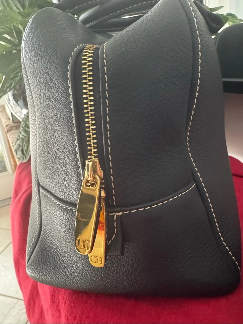 CAROLINA HERRERA / Blasón s medium handbag (authentic)